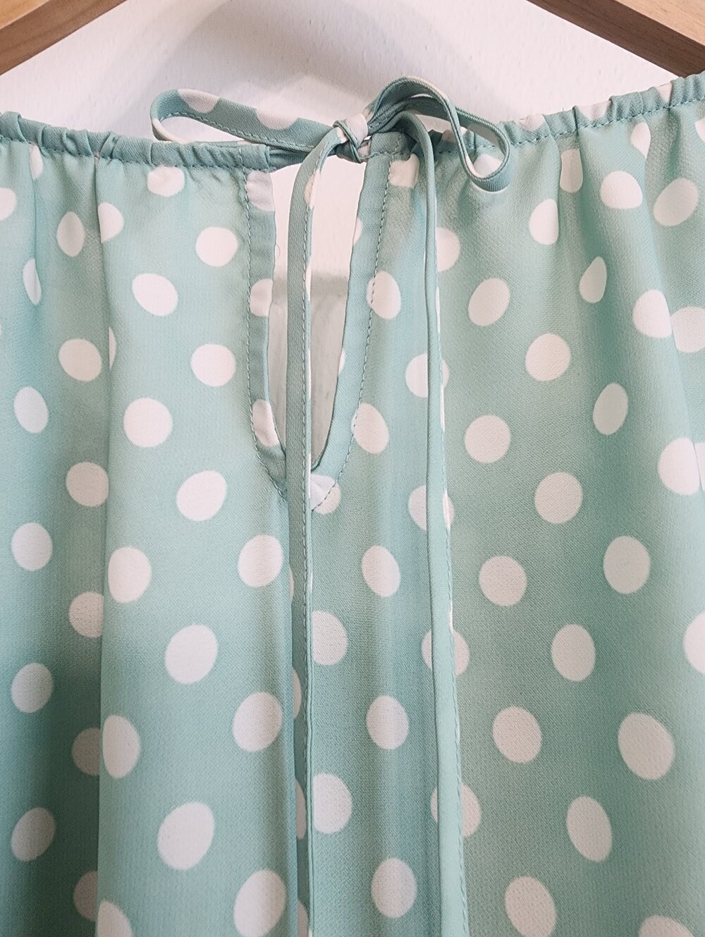 Lauren Conrad Green and Cream Polka Dot Short Sleeve Blouse Size XL - Picture 9 of 10